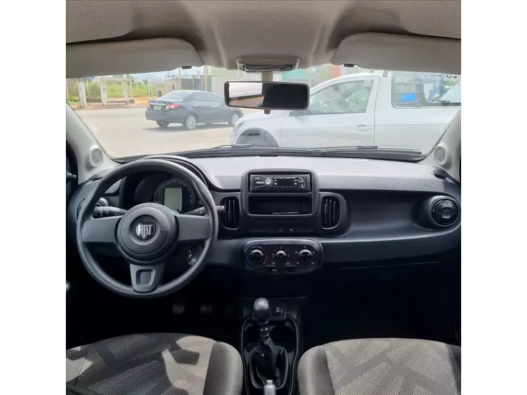 Fiat Mobi Cinza 12