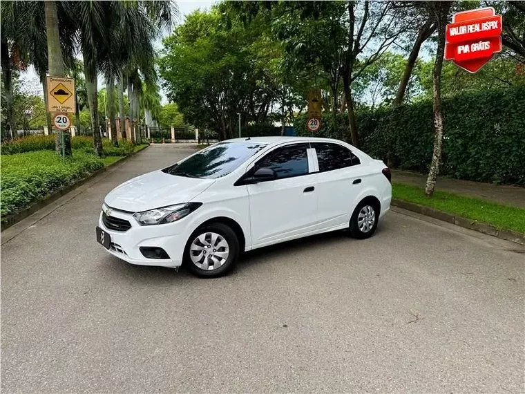 Chevrolet Onix Branco 8