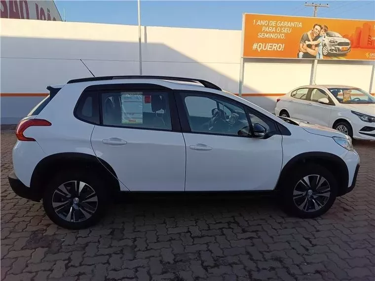 Peugeot 2008 Branco 6