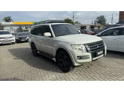Mitsubishi Pajero Full