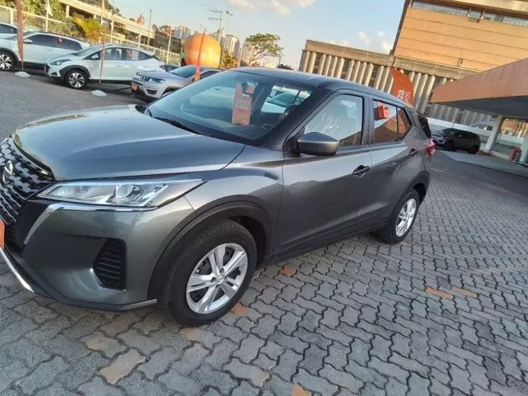 Nissan Kicks Cinza 8