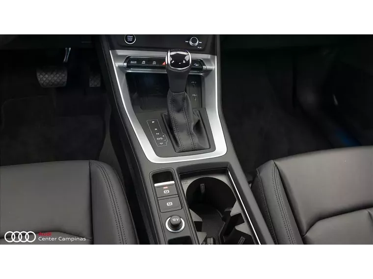 Audi Q3 Preto 15