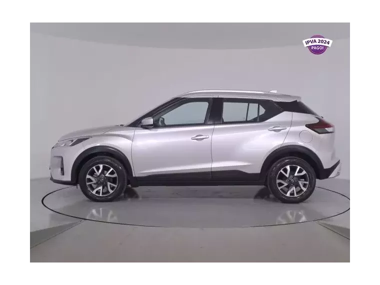 Nissan Kicks Prata 8