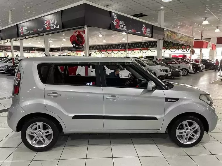 KIA Soul Prata 11