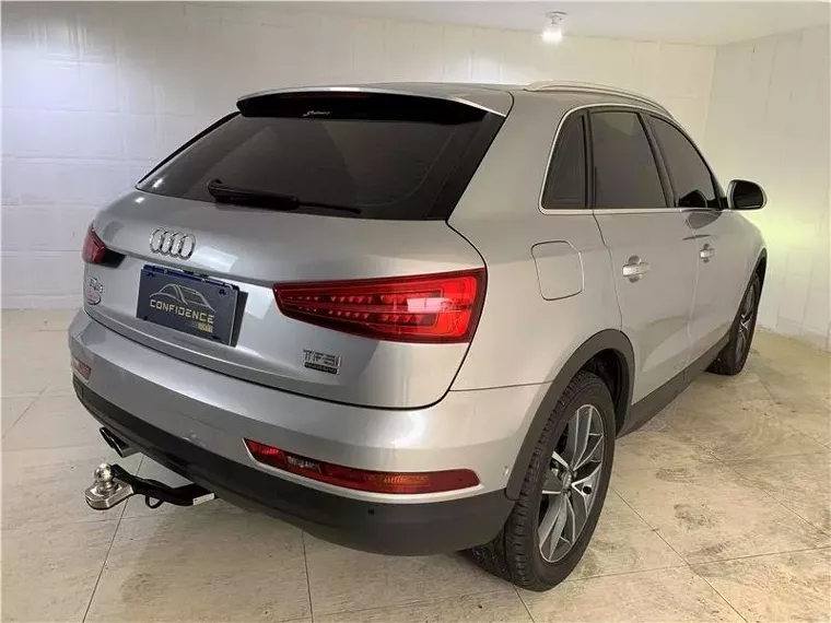 Audi Q3 Prata 5