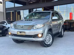 Toyota Hilux SW4