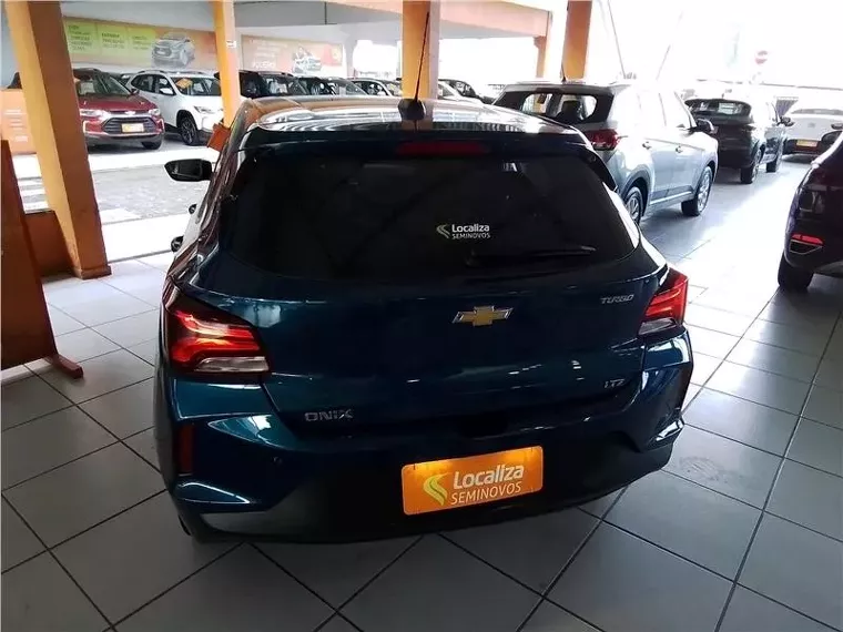 Chevrolet Onix Azul 8