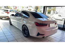 BMW 320i