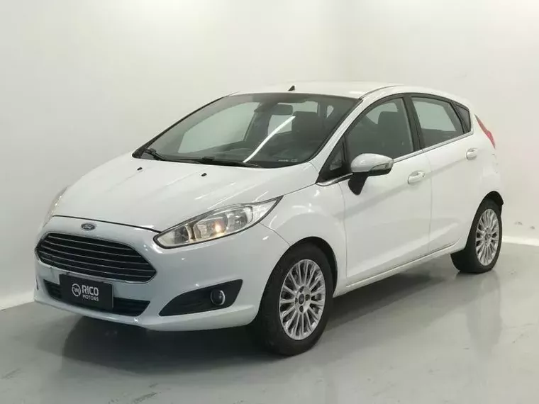 Ford Fiesta Branco 11