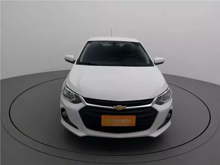 Chevrolet Onix Branco 6