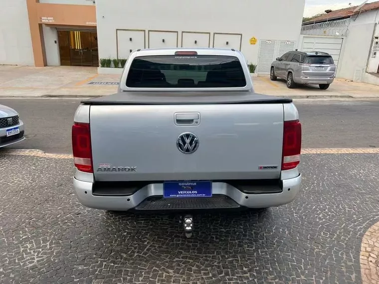 Volkswagen Amarok Prata 9