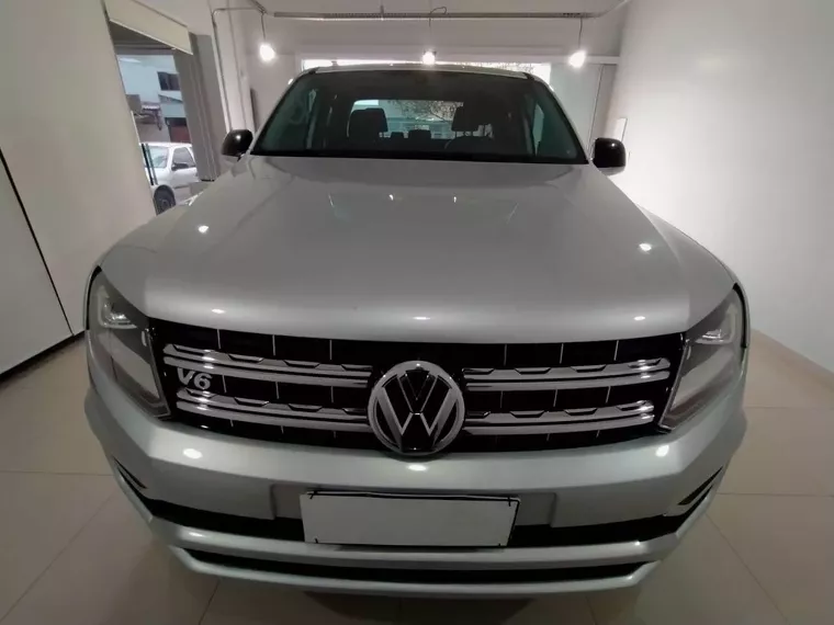 Volkswagen Amarok Prata 9