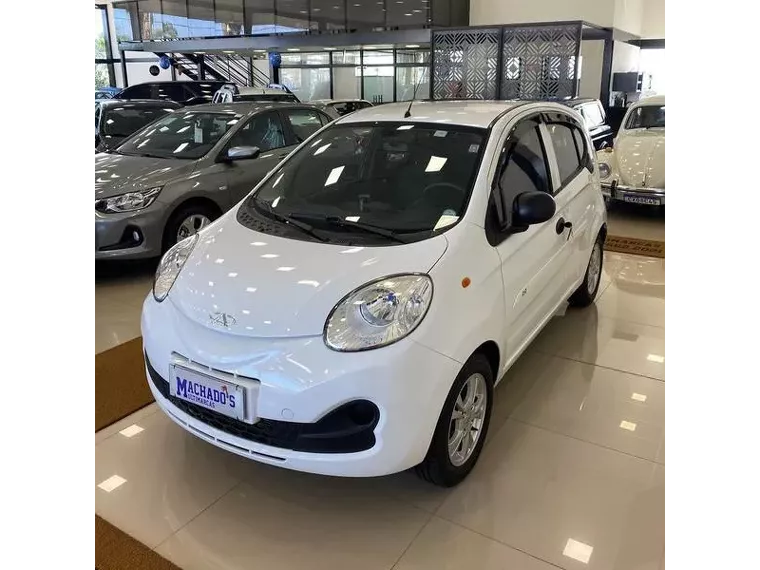 Chery QQ Branco 3