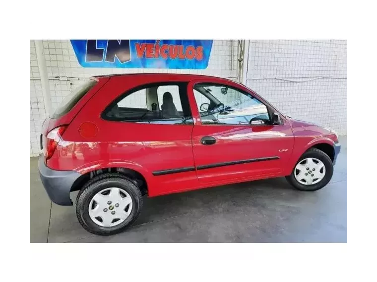 Chevrolet Celta Vermelho 10