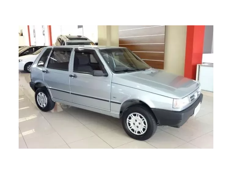 Fiat Uno Cinza 1