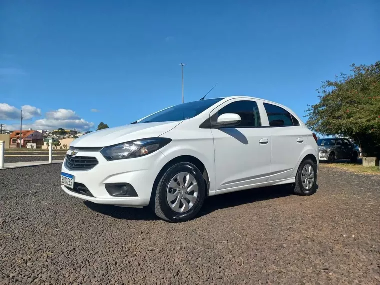 Chevrolet Onix Branco 5