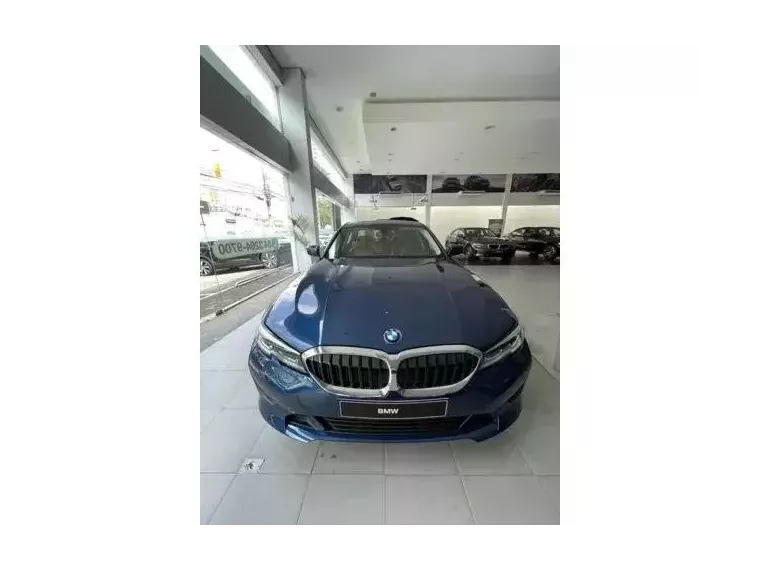 BMW 320i Azul 1