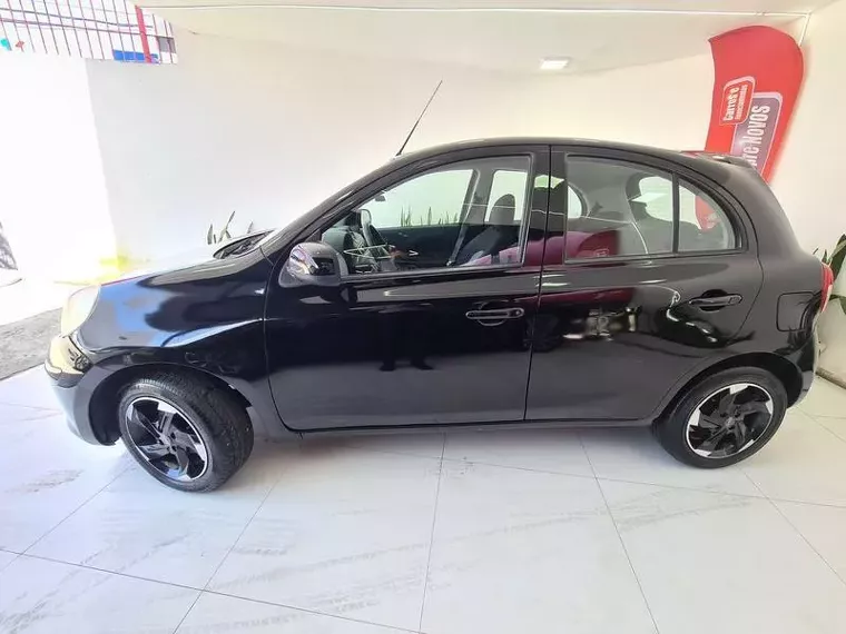 Nissan March Preto 18