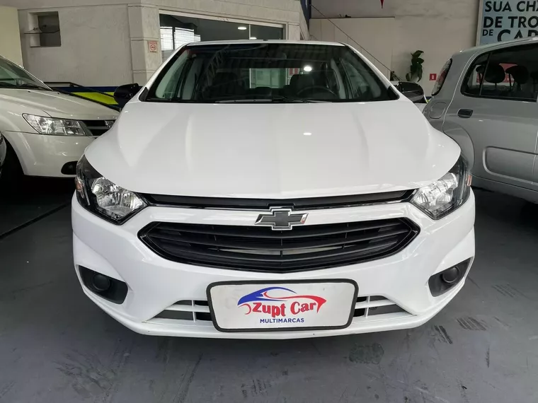 Chevrolet Onix Branco 14