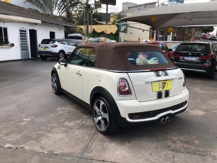 Mini Countryman Branco 12