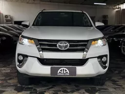 Toyota Hilux SW4