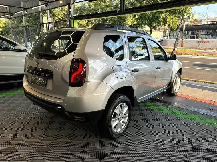 Renault Duster Prata 4