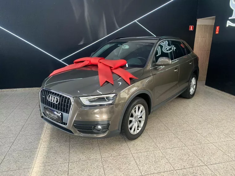 Audi Q3 Marrom 31