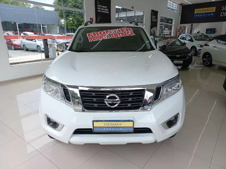 Nissan Frontier Branco 12