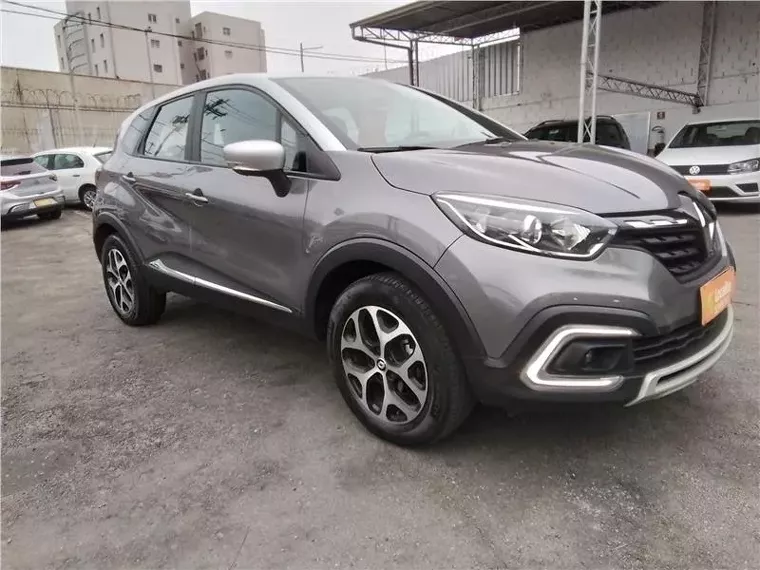 Renault Captur Cinza 11