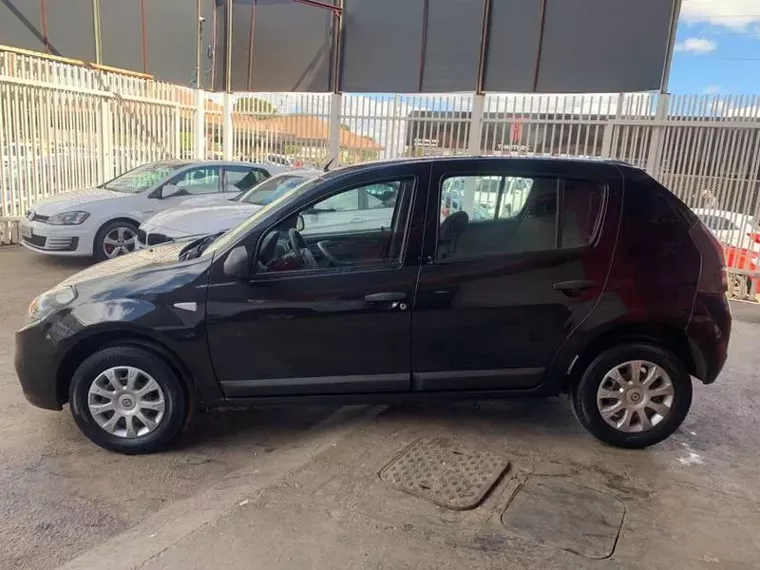 Renault Sandero Preto 8