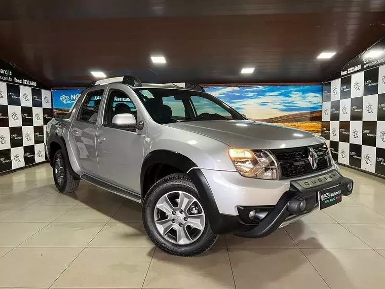 Renault Duster Oroch Prata 3