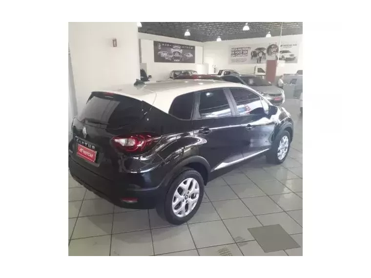 Renault Captur Preto 5