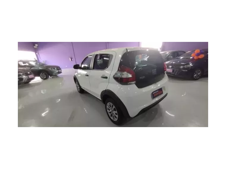 Fiat Mobi Branco 6