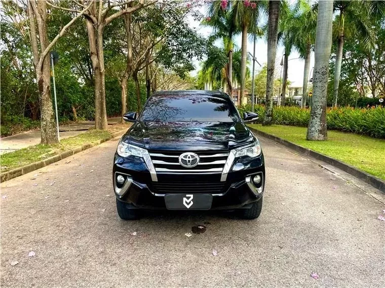 Toyota Hilux SW4 Preto 4