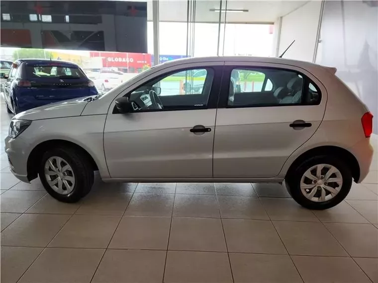 Volkswagen Gol Prata 11