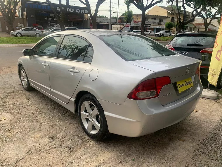 Honda Civic Prata 13