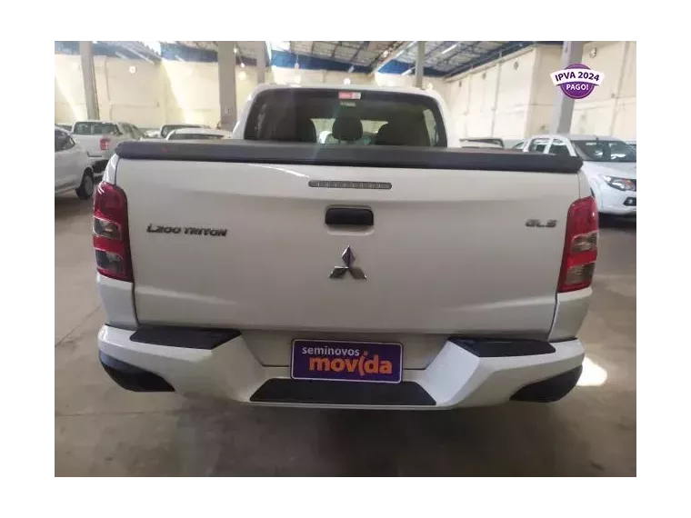 Mitsubishi L200 Branco 7