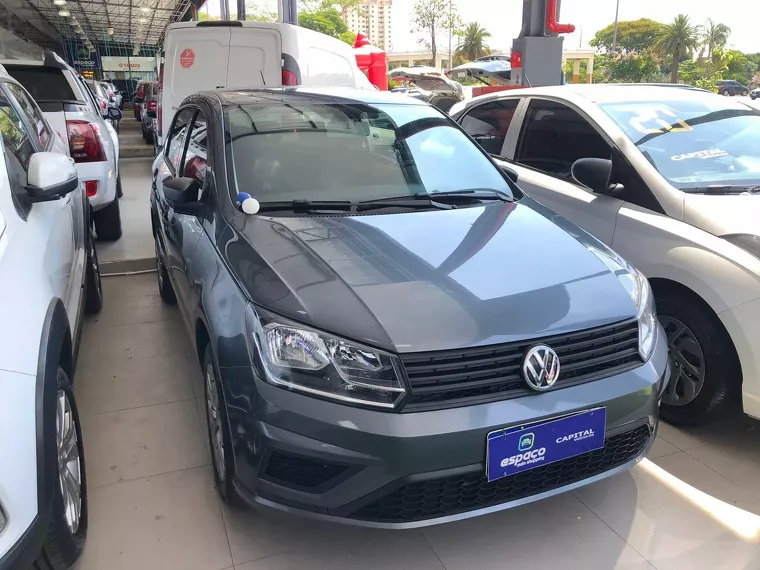 Volkswagen Voyage Cinza 1