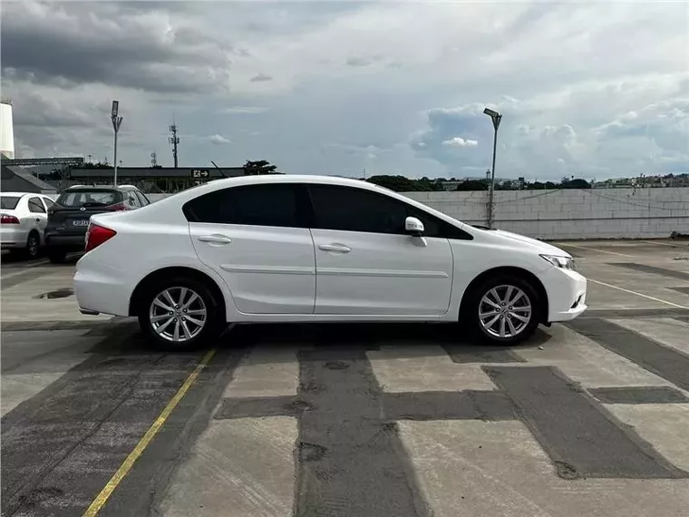 Honda Civic Branco 10