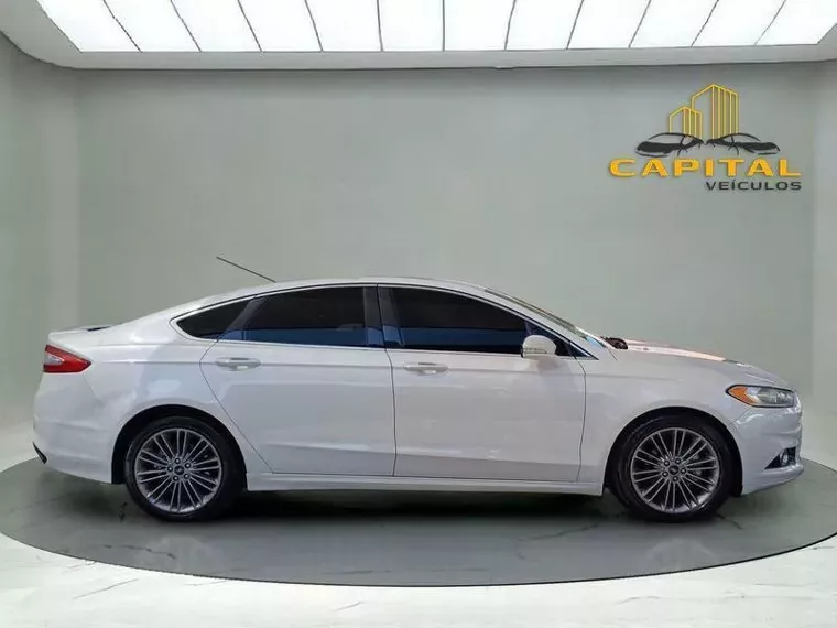 Ford Fusion Branco 15