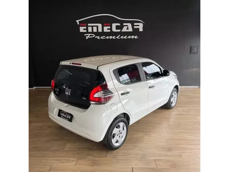 Fiat Mobi Branco 7