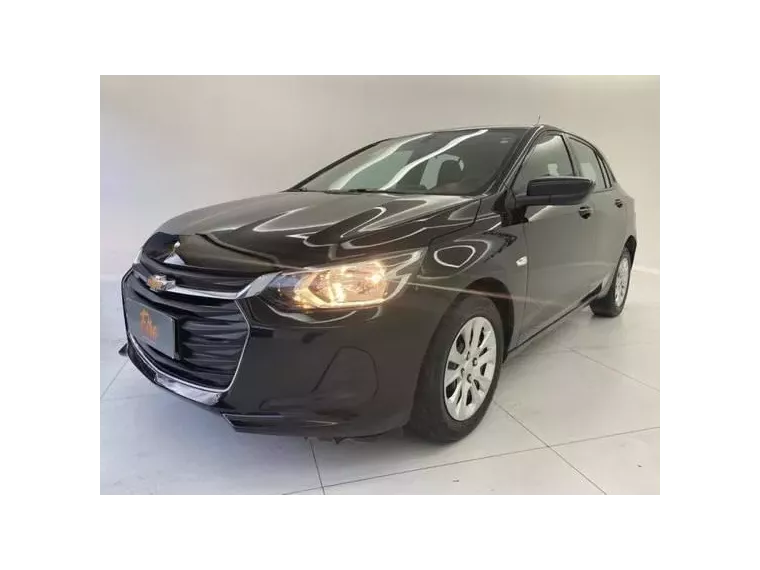 Chevrolet Onix Preto 1