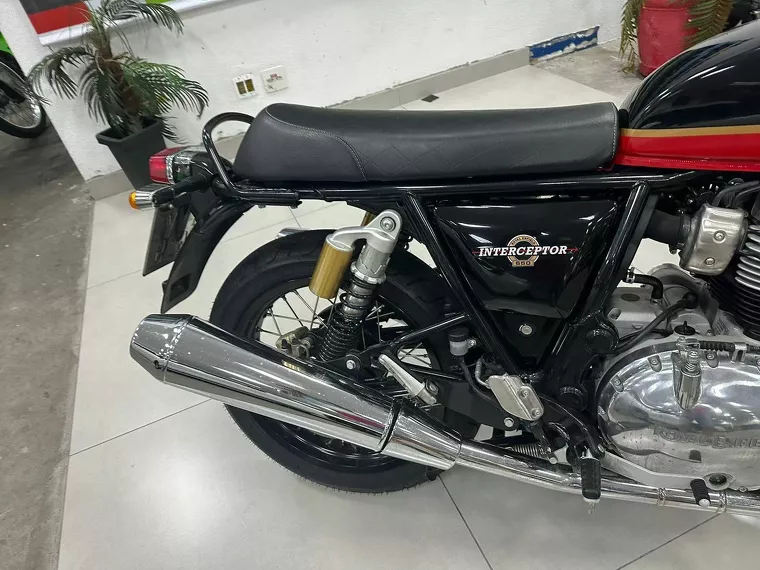 Royal Enfield Interceptor Preto 8