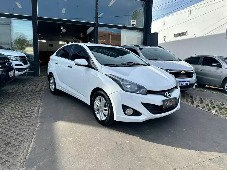 Hyundai HB20S Branco 6