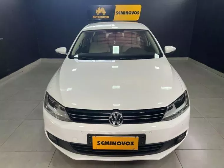 Volkswagen Jetta Branco 5