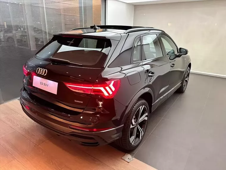 Audi Q3 Preto 5