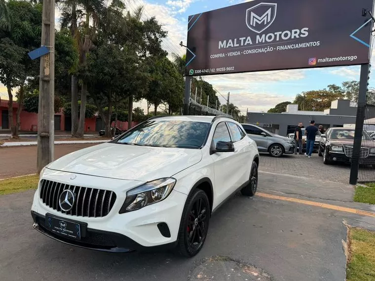 Mercedes-Benz Gla 200 1.6 CGI ADVANCE 16V TURBO FLEX 4P AUTOMÁTICO 2017
