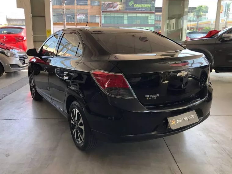 Chevrolet Prisma Preto 3