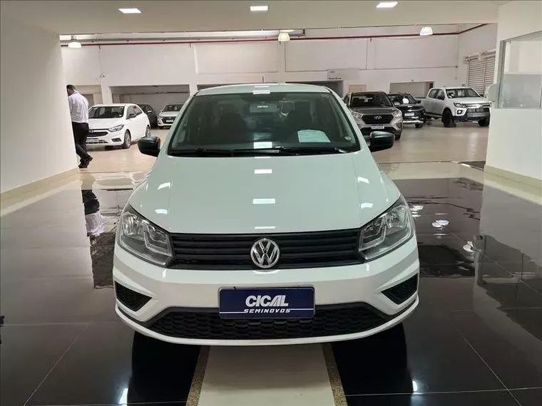 Volkswagen Voyage Branco 1