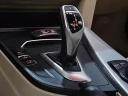 BMW 320i